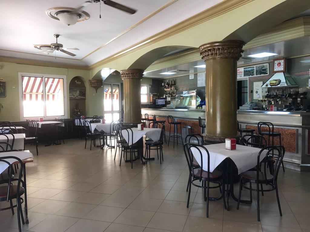Hostal Bar San Pedro Mairena De Alcor Ngoại thất bức ảnh