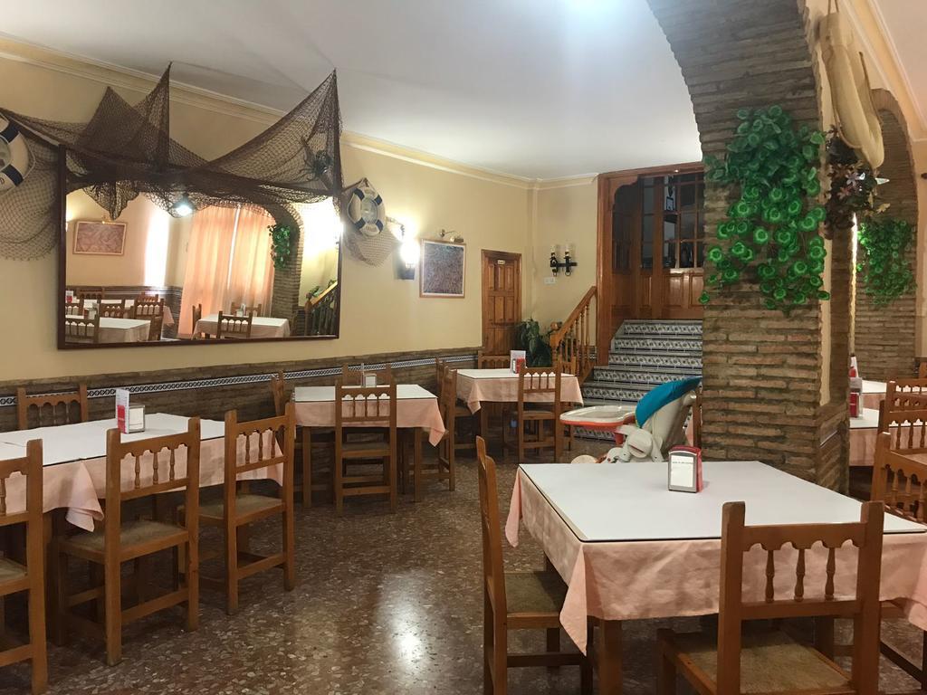 Hostal Bar San Pedro Mairena De Alcor Ngoại thất bức ảnh