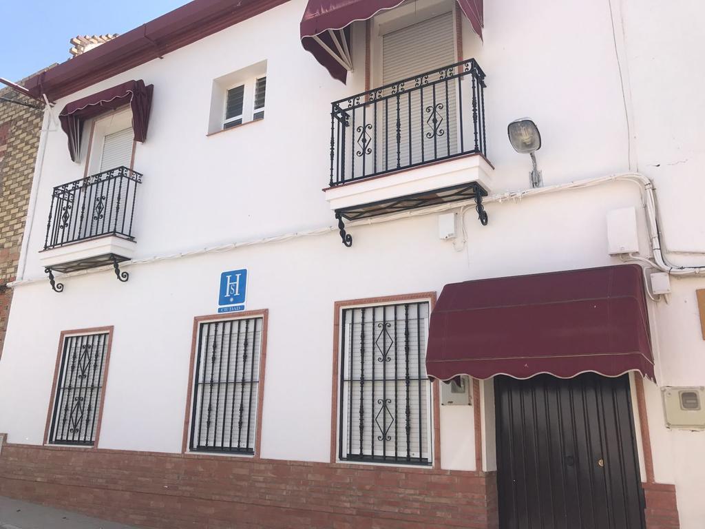 Hostal Bar San Pedro Mairena De Alcor Ngoại thất bức ảnh